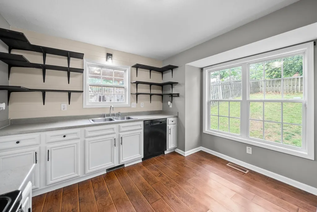 709 Arrowfield Drive Clarksville TN 37042