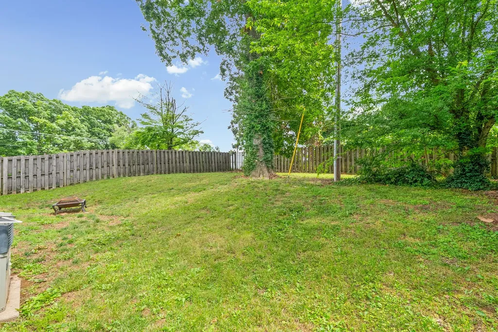709 Arrowfield Drive Clarksville TN 37042