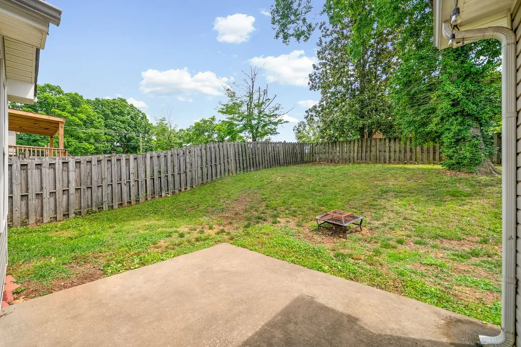709 Arrowfield Drive Clarksville TN 37042
