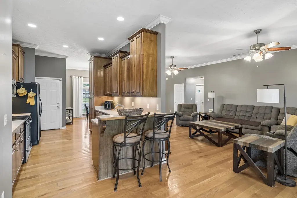 112 Kelly Lane Lafayette TN 37083