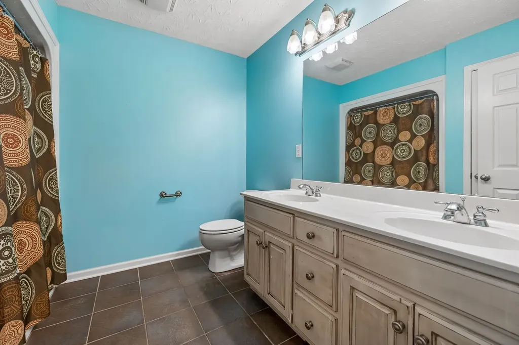 112 Kelly Lane Lafayette TN 37083