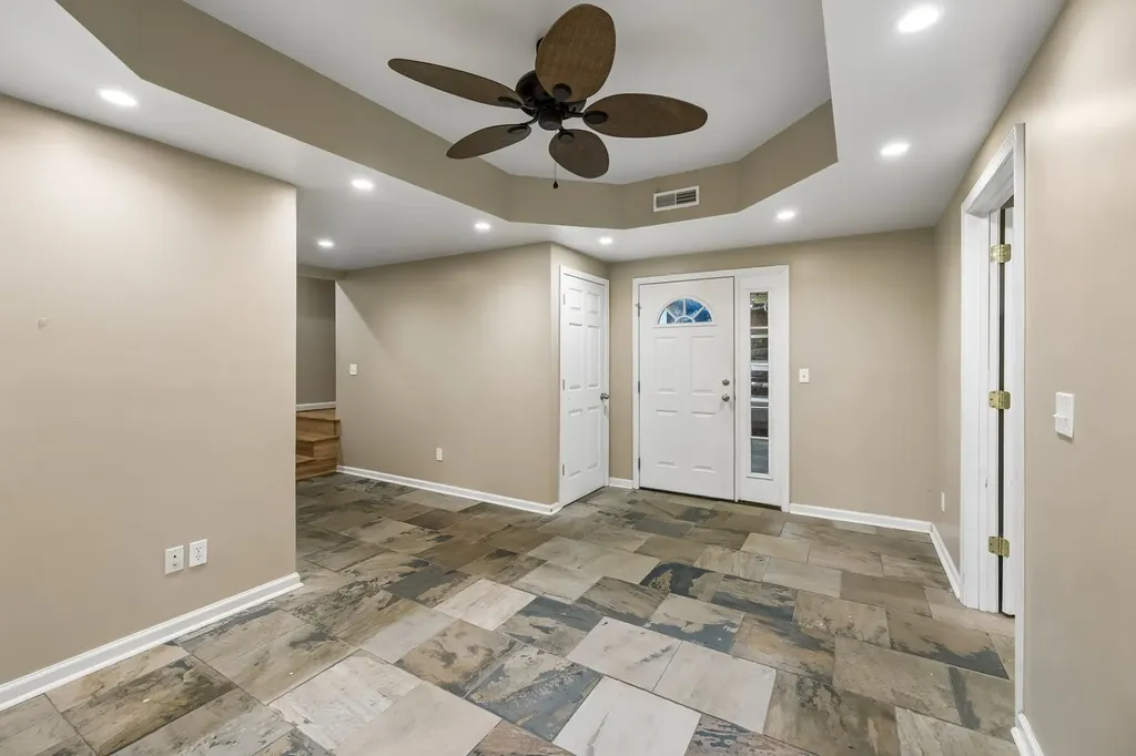 112 Kelly Lane Lafayette TN 37083