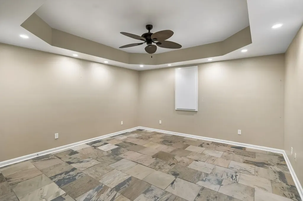 112 Kelly Lane Lafayette TN 37083