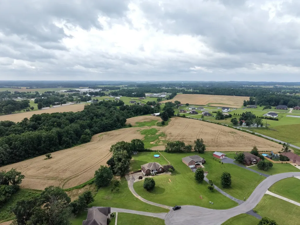 112 Kelly Lane Lafayette TN 37083