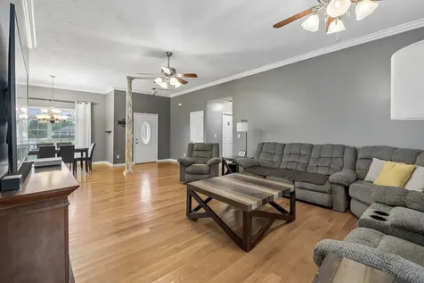 112 Kelly Lane Lafayette TN 37083