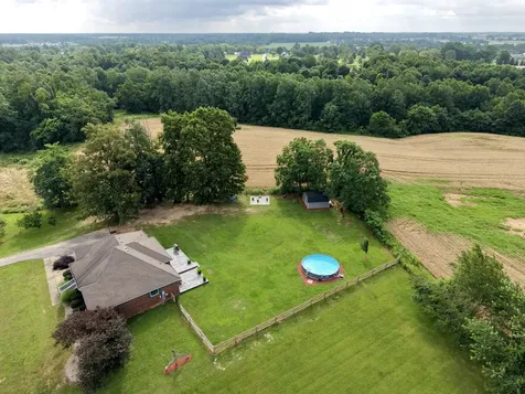 112 Kelly Lane Lafayette TN 37083