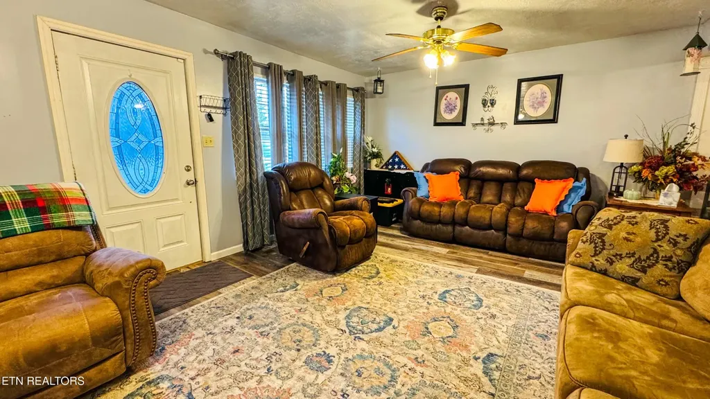 357 Pine Creek Road Oneida TN 37841
