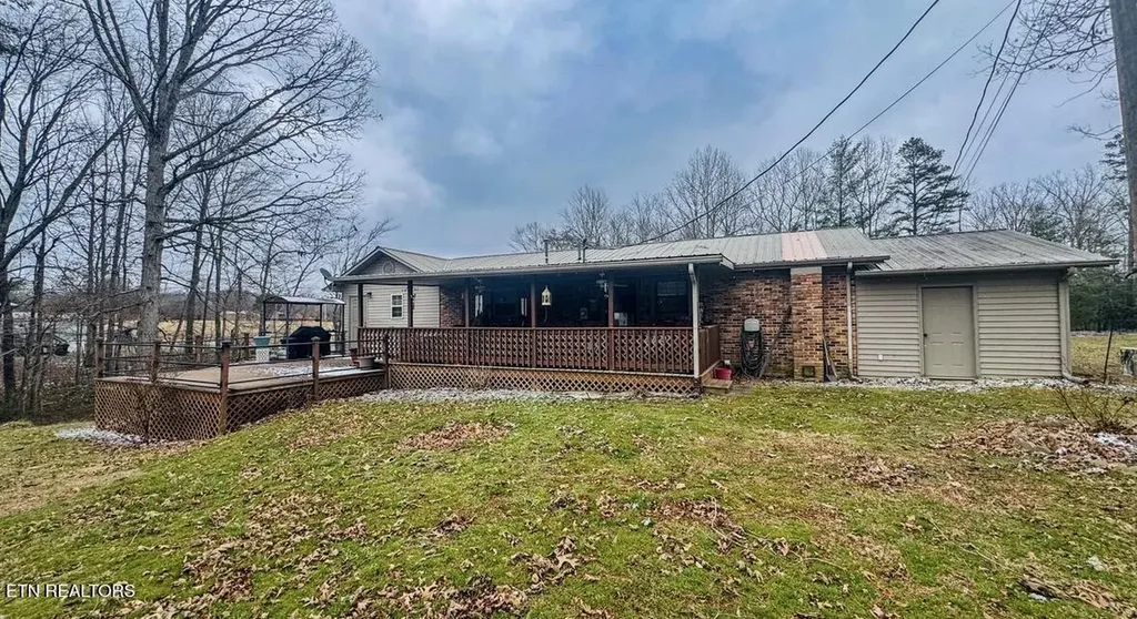 357 Pine Creek Road Oneida TN 37841