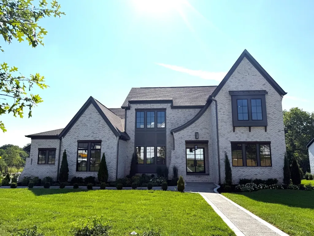 510 St Charles Drive Arrington TN 37014