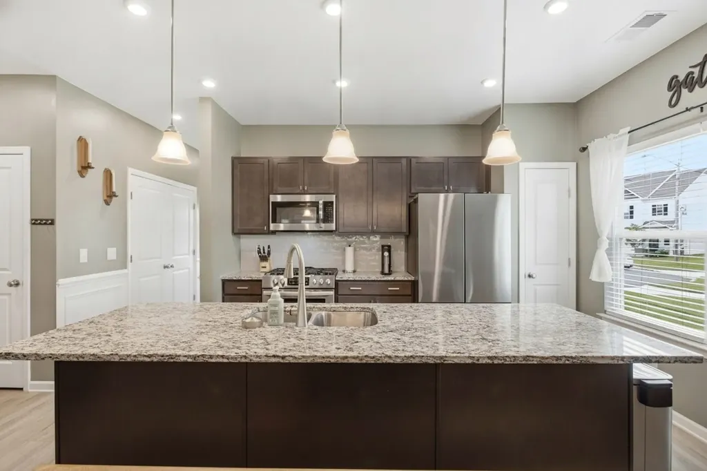 2108 Franks Court Columbia TN 38401