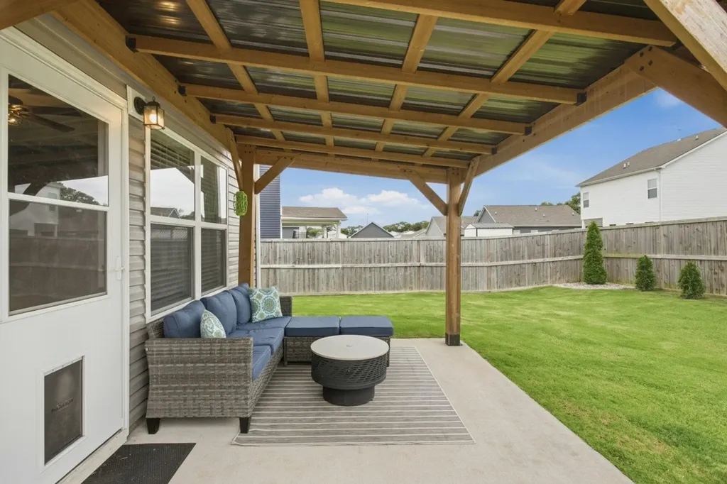 2108 Franks Court Columbia TN 38401