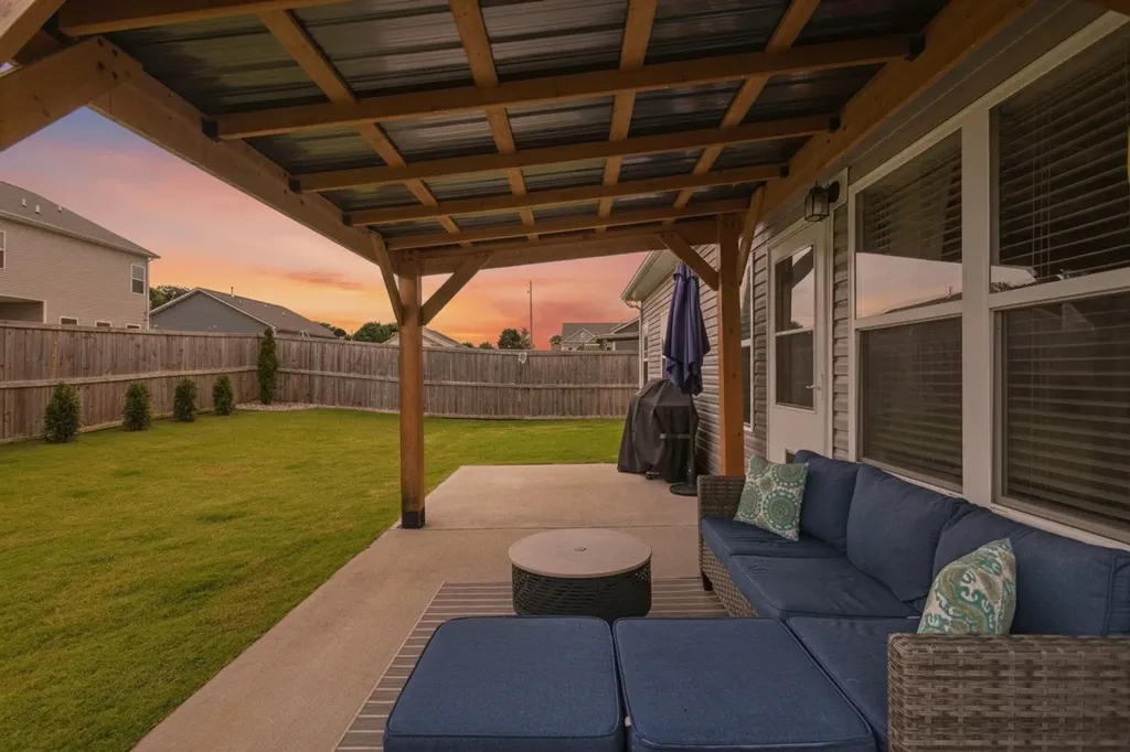 2108 Franks Court Columbia TN 38401