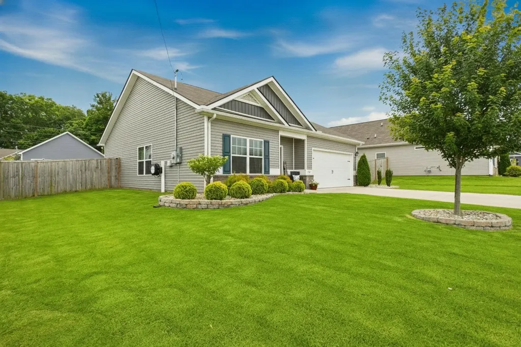 2108 Franks Court Columbia TN 38401