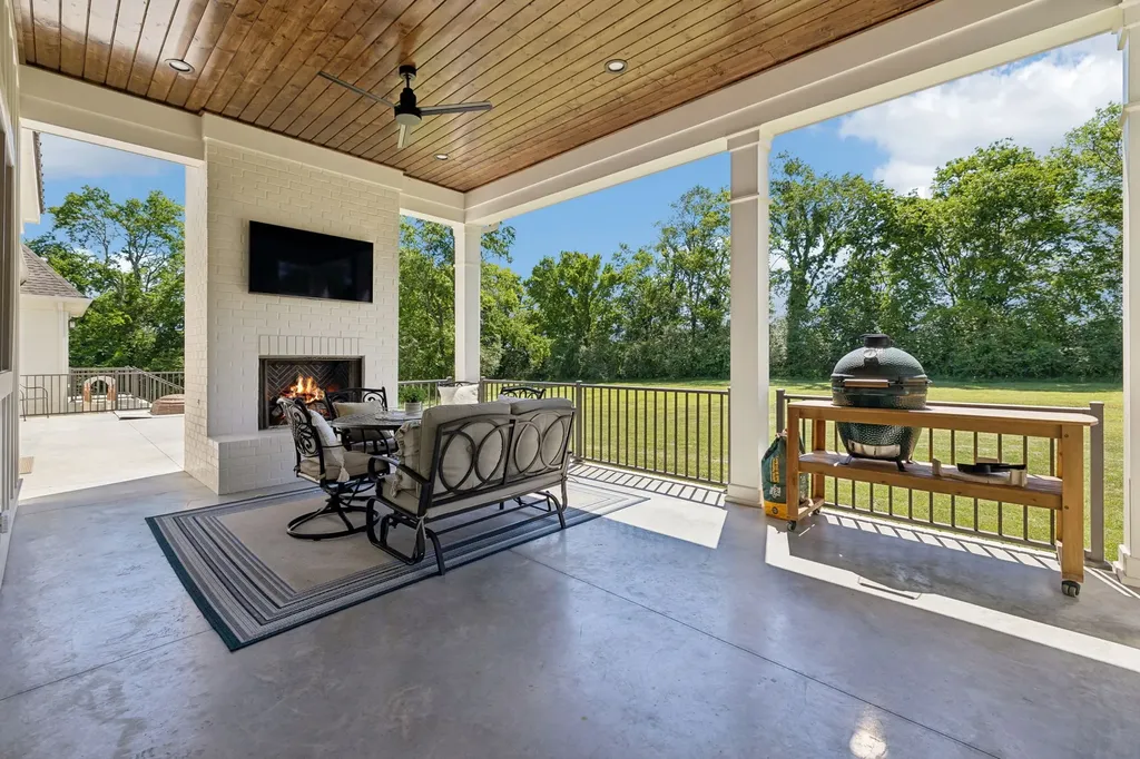 197E Bugg Hollow Road Gallatin TN 37066