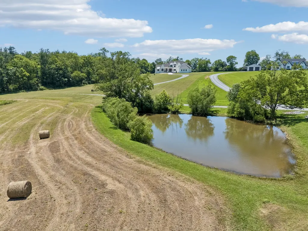 197E Bugg Hollow Road Gallatin TN 37066