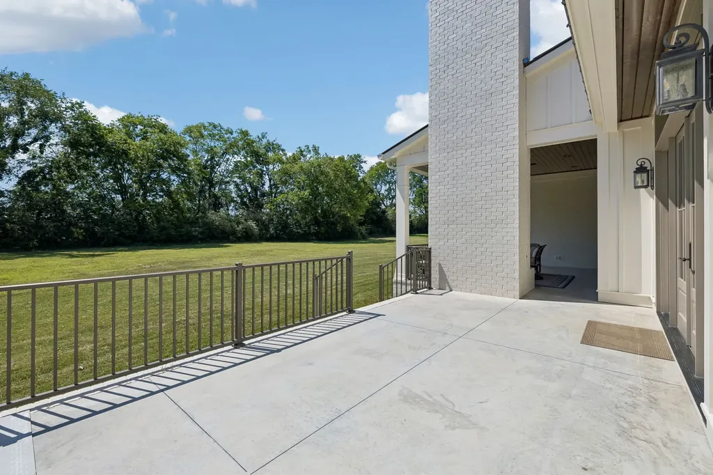 197E Bugg Hollow Road Gallatin TN 37066