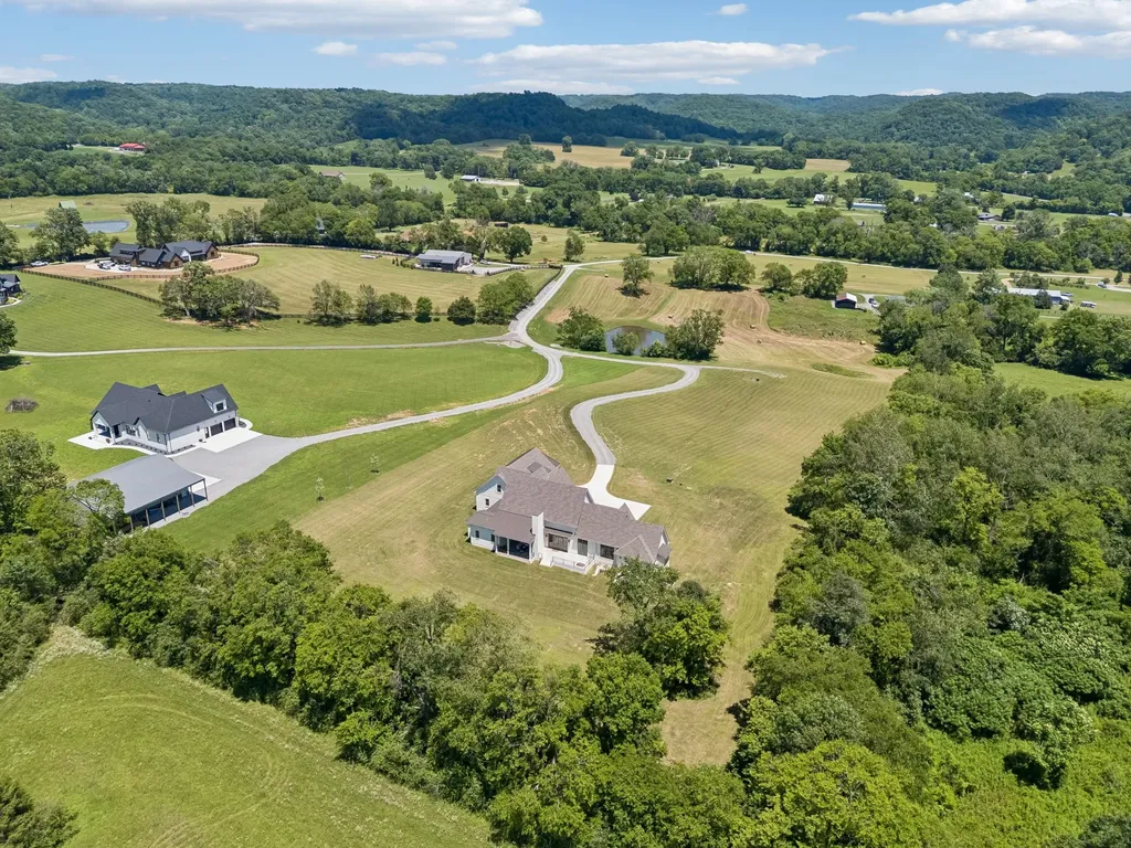197E Bugg Hollow Road Gallatin TN 37066