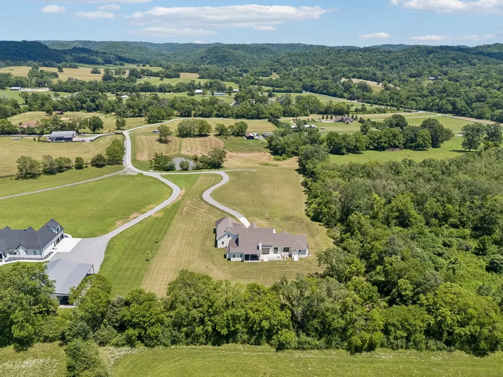 197E Bugg Hollow Road Gallatin TN 37066