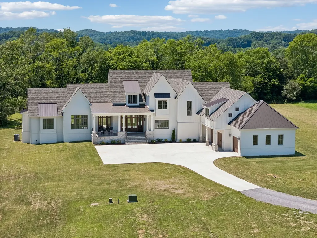 197E Bugg Hollow Road Gallatin TN 37066