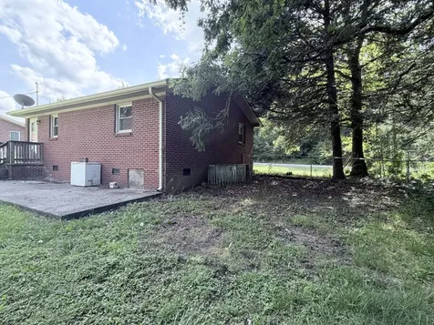 2886 Pigeon Springs Road Tracy City TN 37387
