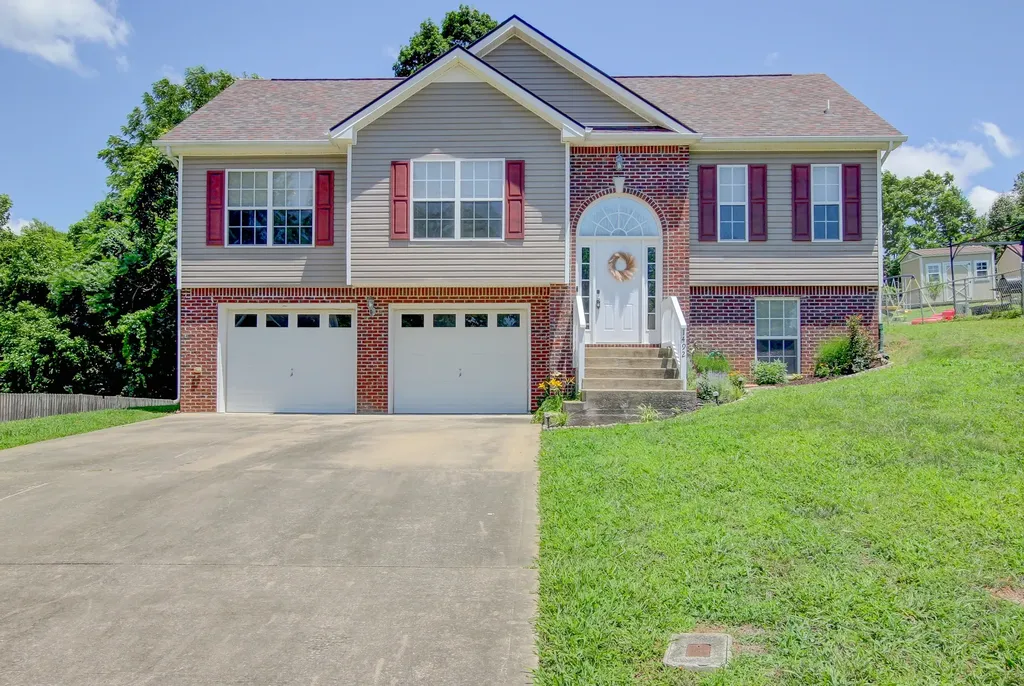 1492 Cedar Springs Circle Clarksville TN 37042