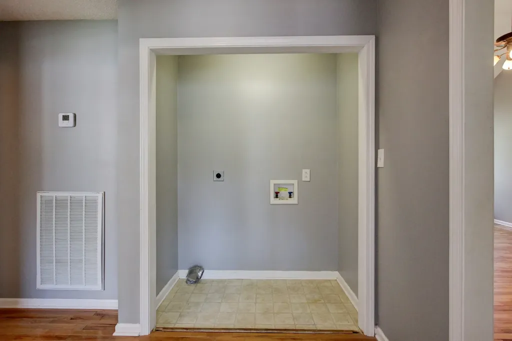 1492 Cedar Springs Circle Clarksville TN 37042