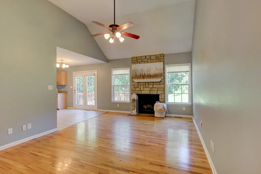 1492 Cedar Springs Circle Clarksville TN 37042
