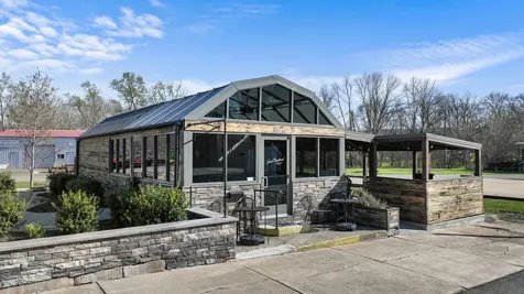 106 Northside Square Petersburg TN 37144