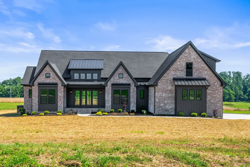 293 Aplin Branch Road Cottontown TN 37048