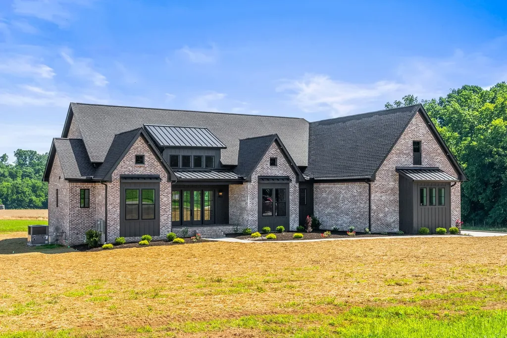 293 Aplin Branch Road Cottontown TN 37048