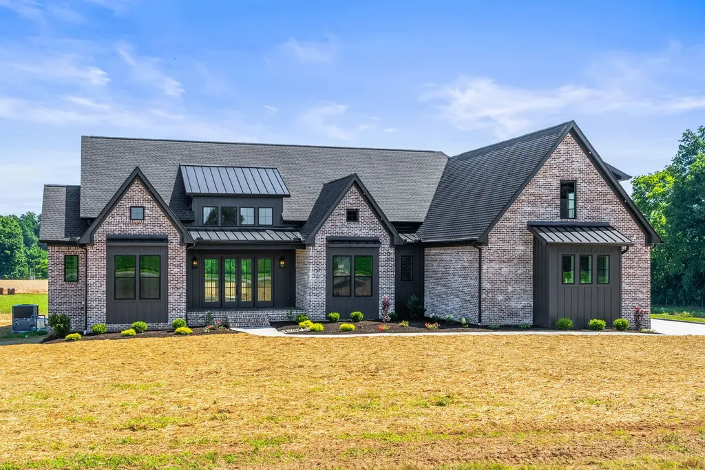 293 Aplin Branch Road Cottontown TN 37048