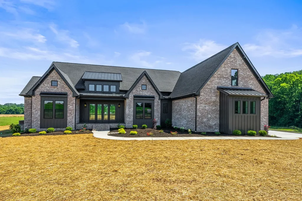 293 Aplin Branch Road Cottontown TN 37048