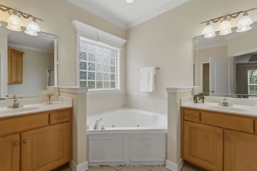 1939 Cliffview Court Murfreesboro TN 37128