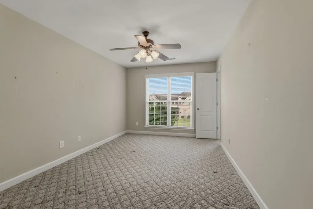 1939 Cliffview Court Murfreesboro TN 37128