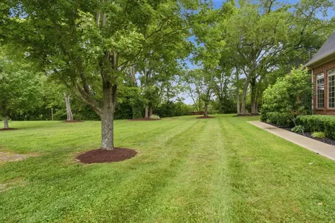 1939 Cliffview Court Murfreesboro TN 37128