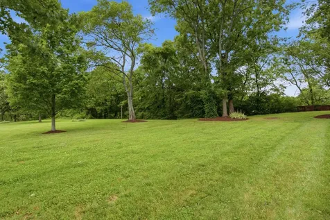 1939 Cliffview Court Murfreesboro TN 37128