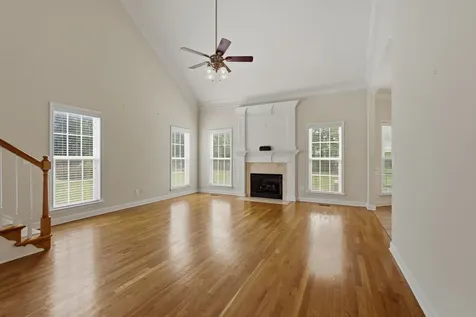 1939 Cliffview Court Murfreesboro TN 37128