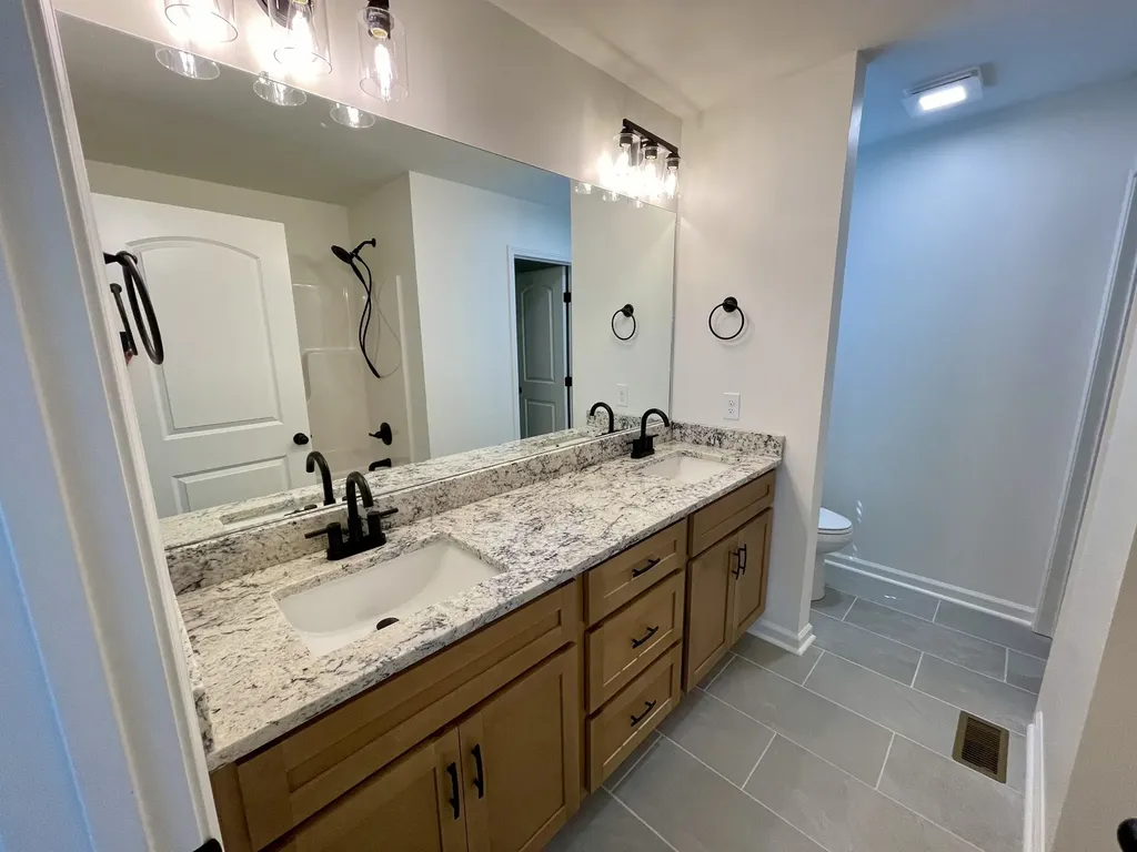 104 Donald Road Lafayette TN 37083