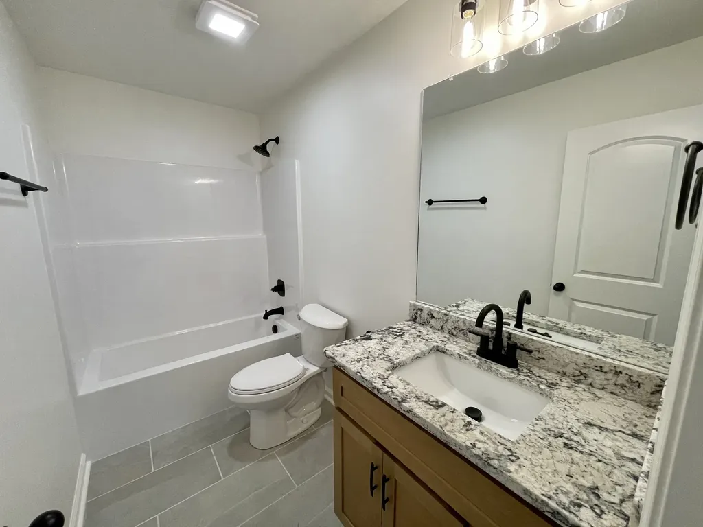 104 Donald Road Lafayette TN 37083
