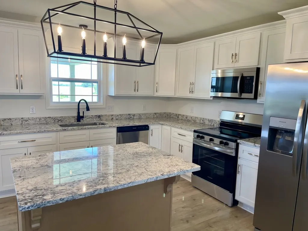 104 Donald Road Lafayette TN 37083