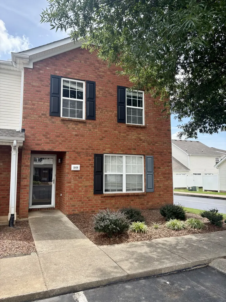 1008 Sitting Bull Crossing Murfreesboro TN 37128