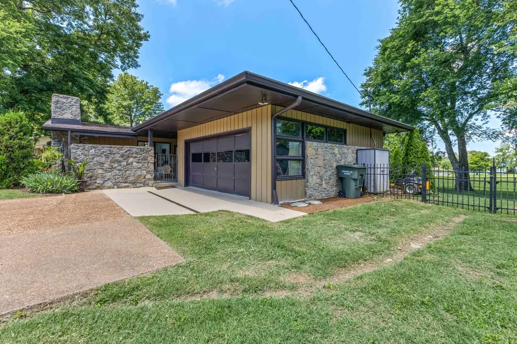 305 Louviers Lane Old Hickory TN 37138
