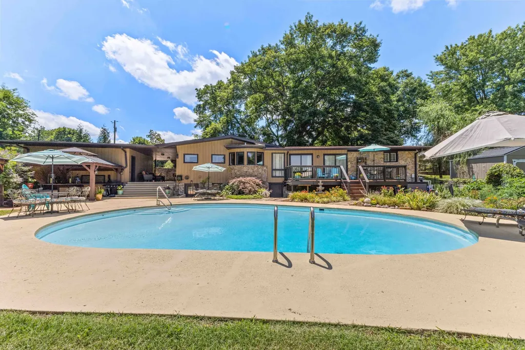 305 Louviers Lane Old Hickory TN 37138