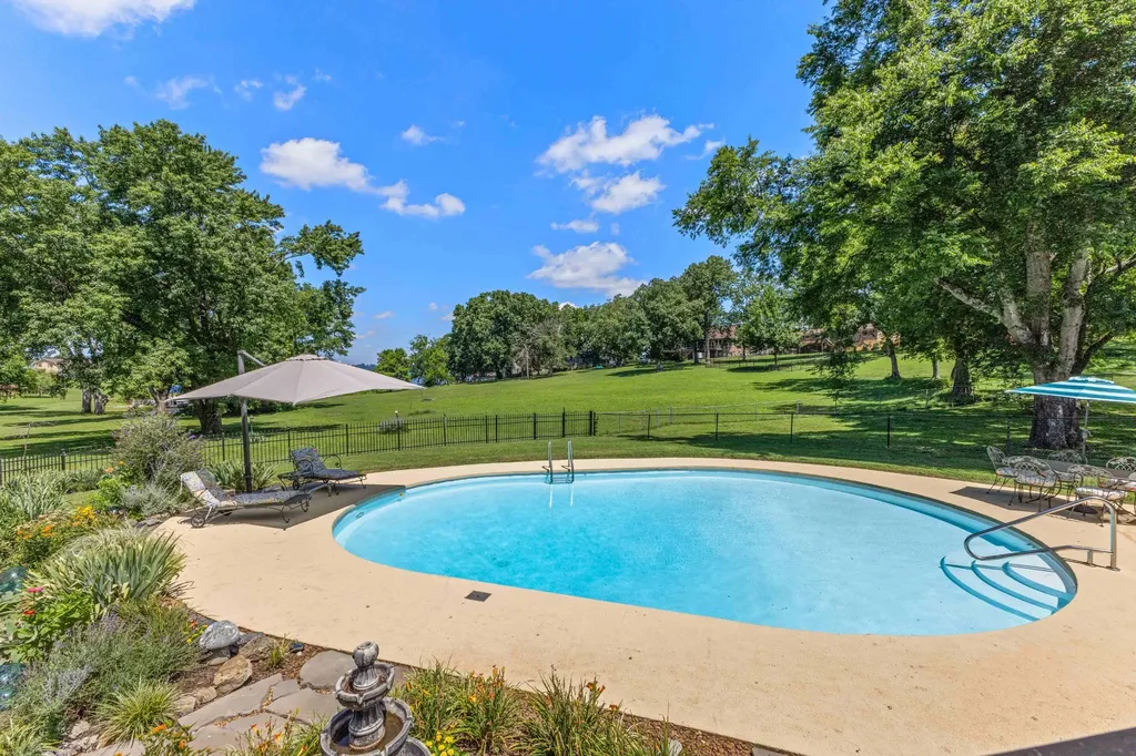 305 Louviers Lane Old Hickory TN 37138