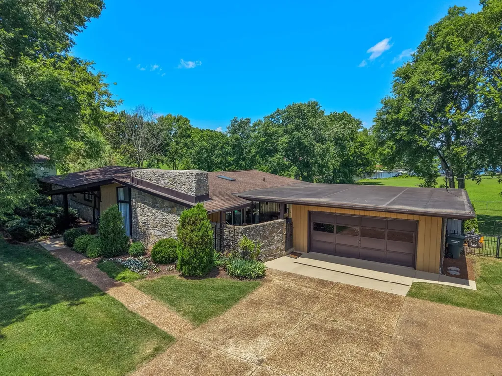 305 Louviers Lane Old Hickory TN 37138