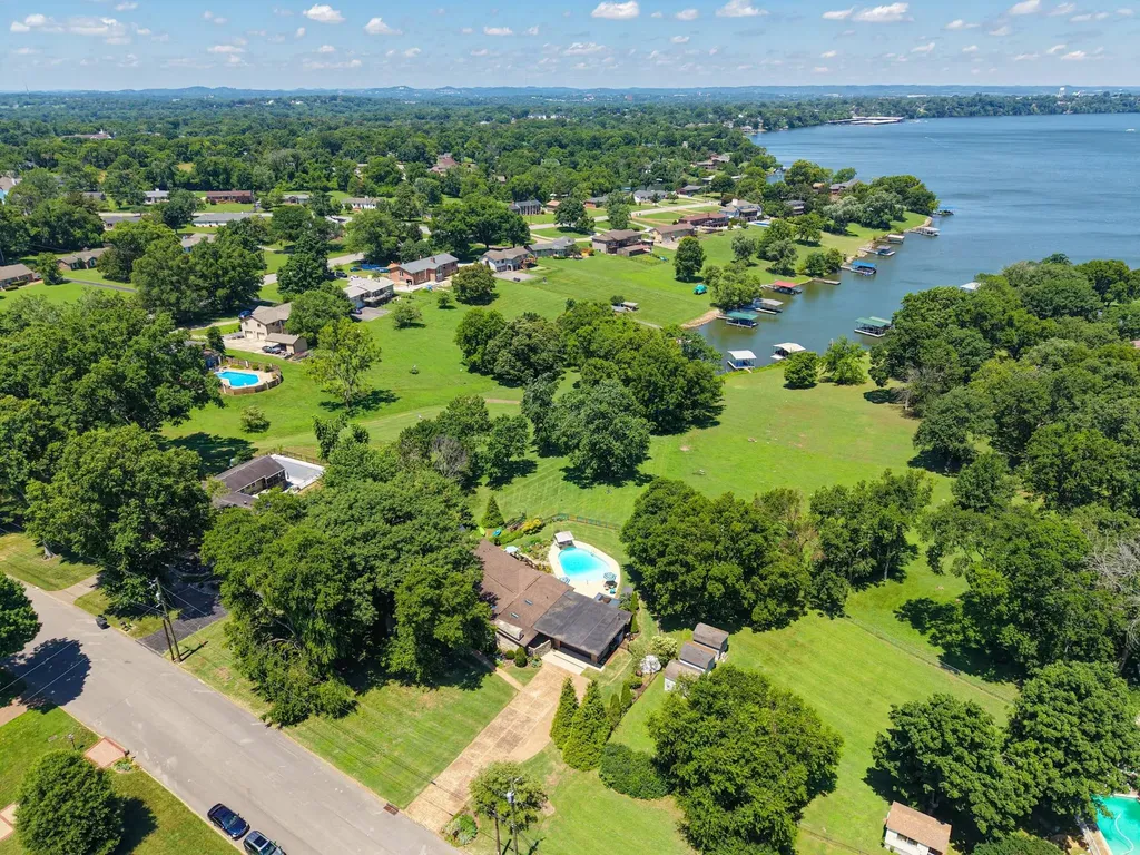 305 Louviers Lane Old Hickory TN 37138