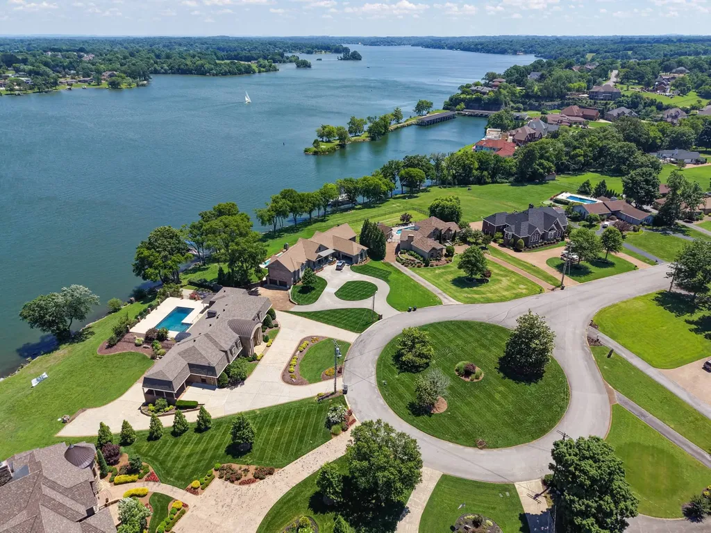 305 Louviers Lane Old Hickory TN 37138