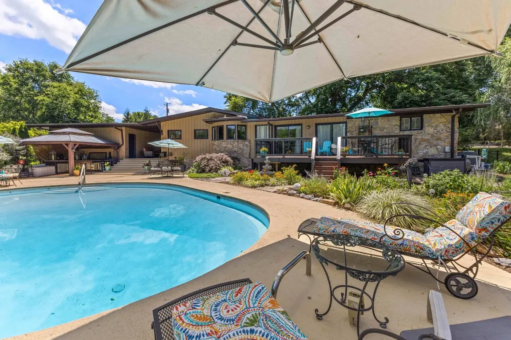 305 Louviers Lane Old Hickory TN 37138