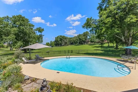 305 Louviers Lane Old Hickory TN 37138