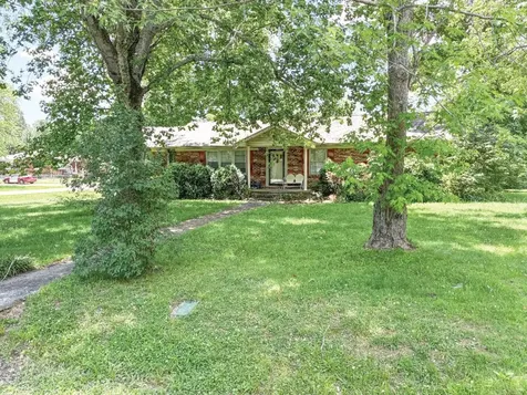 212 Bragg Circle Tullahoma TN 37388